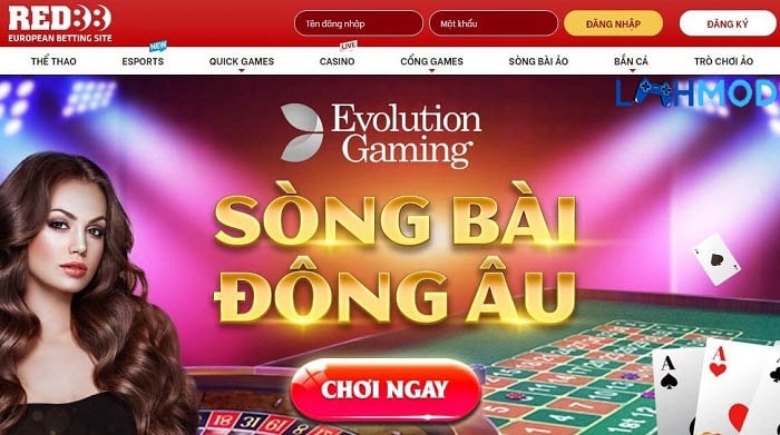 Tông màu trắng đỏ chủ đạo